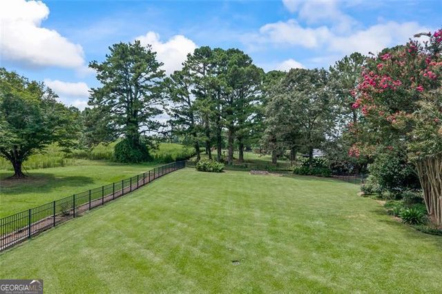 1292 GREEN TURF Drive, Snellville, GA 30078