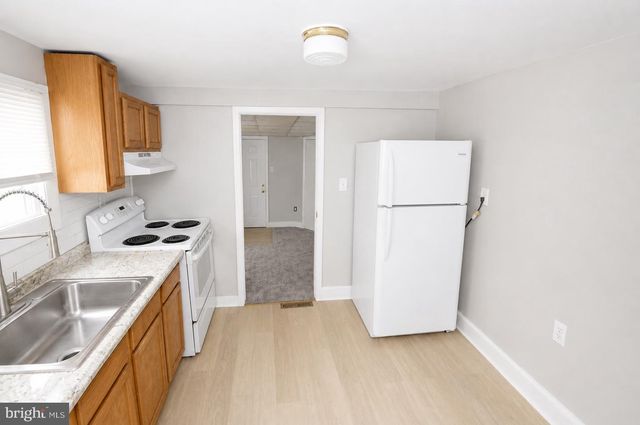 1209 HIGH ST, Burlington, NJ 08016