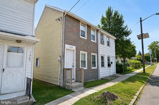 1209 HIGH ST, Burlington, NJ 08016