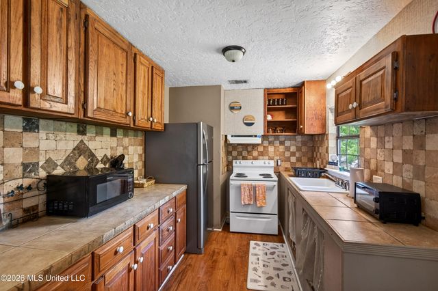 1210 11th Street, Pascagoula, MS 39567