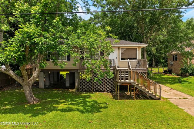 1210 11th Street, Pascagoula, MS 39567