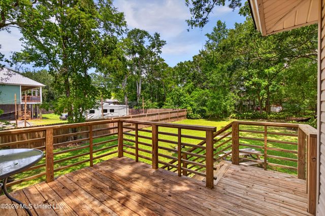 1210 11th Street, Pascagoula, MS 39567