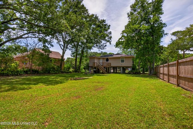 1210 11th Street, Pascagoula, MS 39567