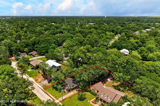 1210 11th Street, Pascagoula, MS 39567