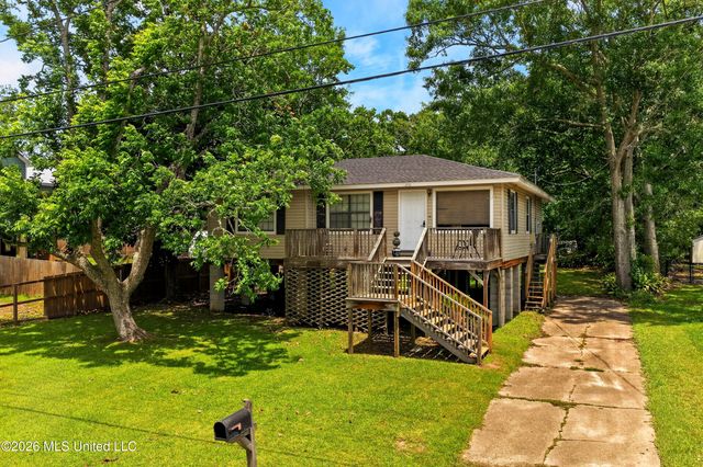 1210 11th Street, Pascagoula, MS 39567