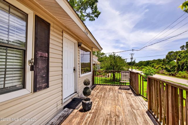 1210 11th Street, Pascagoula, MS 39567