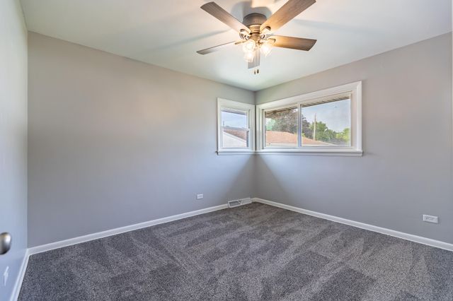 7911 Madison Avenue, Munster, IN 46321
