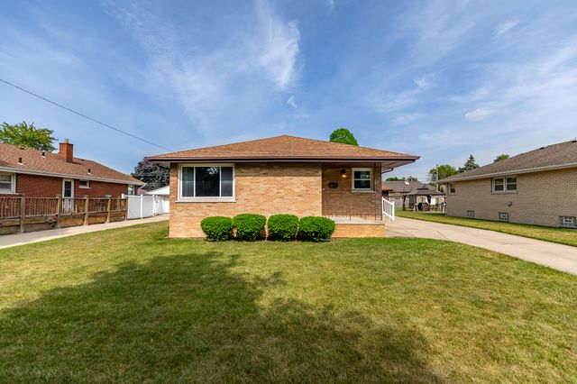 7911 Madison Avenue, Munster, IN 46321