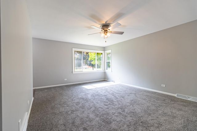 7911 Madison Avenue, Munster, IN 46321
