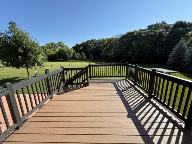 15838 100th Street SE, Becker, MN 55308
