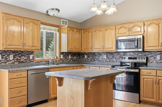 15838 100th Street SE, Becker, MN 55308