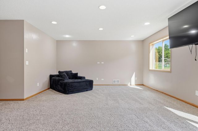 15838 100th Street SE, Becker, MN 55308