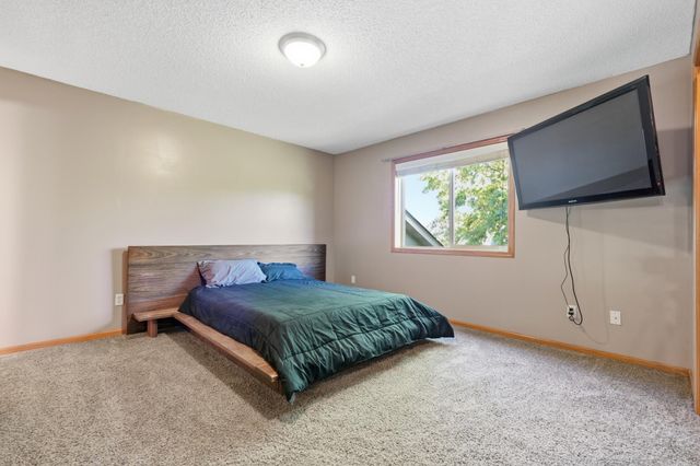 15838 100th Street SE, Becker, MN 55308