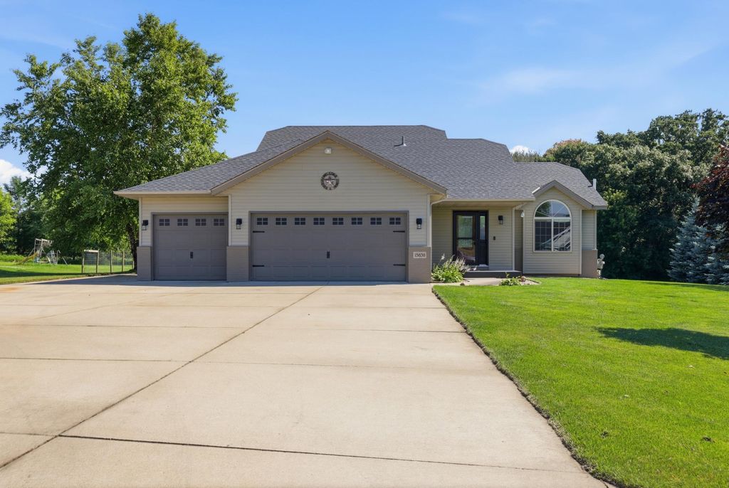 15838 100th Street SE, Becker, MN 55308