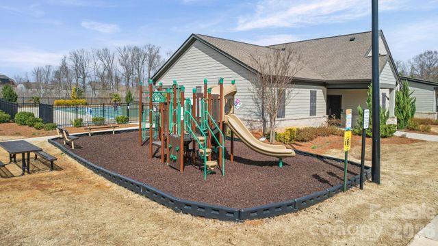 15120 Evergreen House Drive, Charlotte, NC 28273