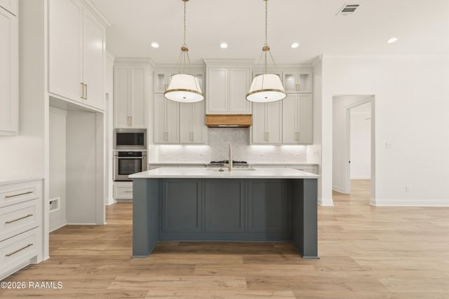 123 Cape Town Avenue, Youngsville, LA 70592