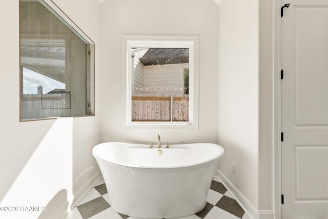 123 Cape Town Avenue, Youngsville, LA 70592