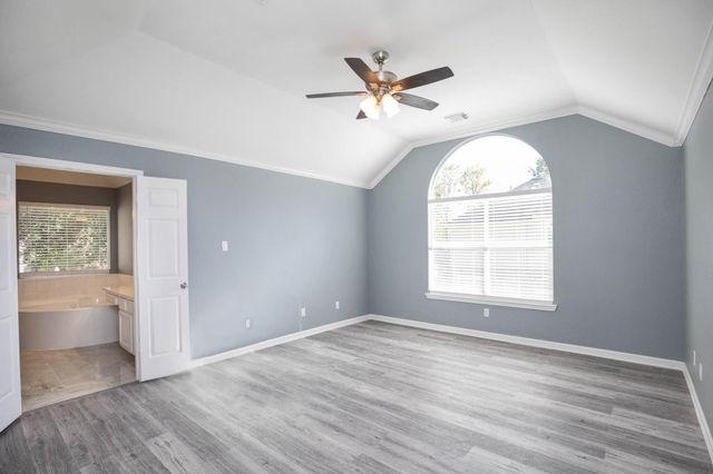 18135 Somerset Knolls, Houston, TX 77094