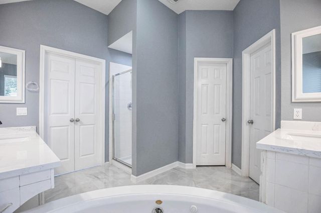 18135 Somerset Knolls, Houston, TX 77094