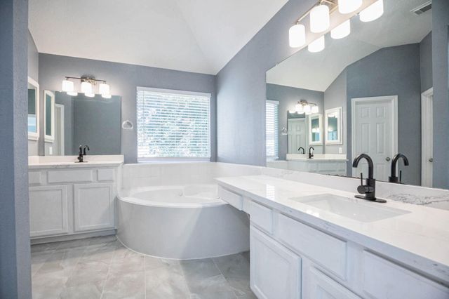 18135 Somerset Knolls, Houston, TX 77094