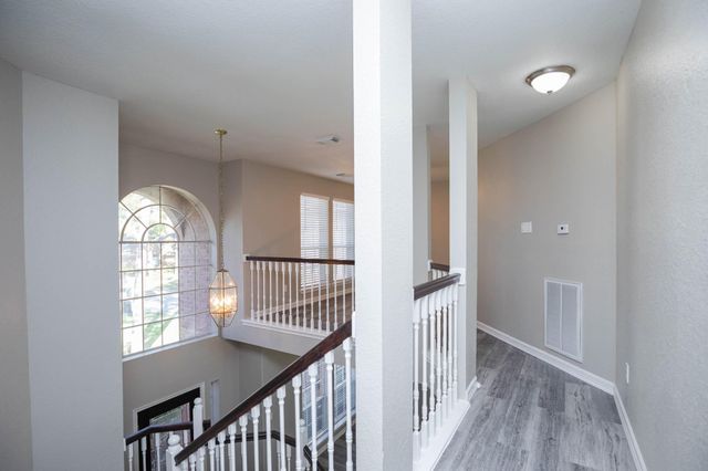 18135 Somerset Knolls, Houston, TX 77094