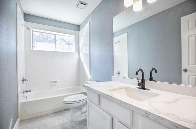 18135 Somerset Knolls, Houston, TX 77094