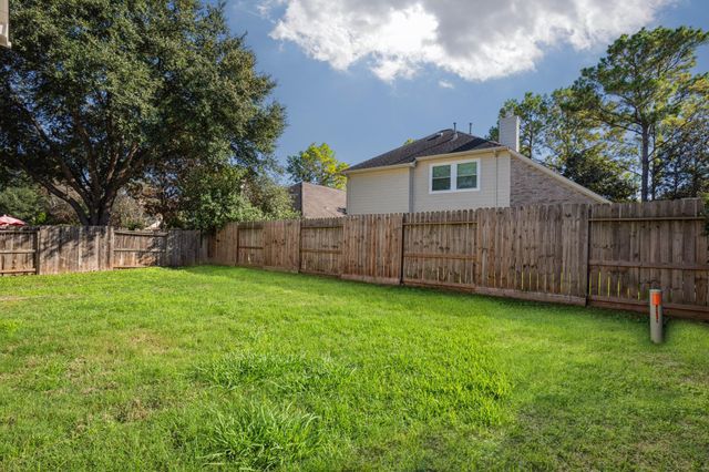 18135 Somerset Knolls, Houston, TX 77094