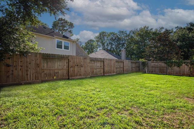 18135 Somerset Knolls, Houston, TX 77094