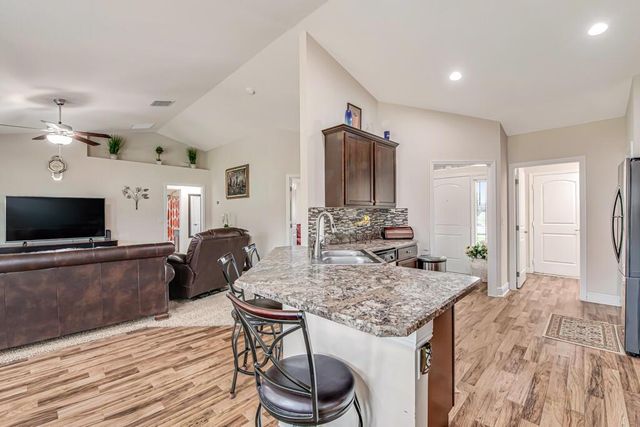 367 SW Grimaldo Terrace, Port St. Lucie, FL 34984