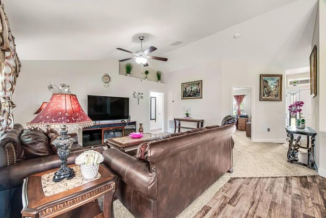 367 SW Grimaldo Terrace, Port St. Lucie, FL 34984