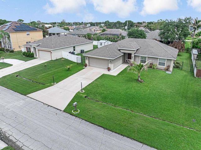 367 SW Grimaldo Terrace, Port St. Lucie, FL 34984