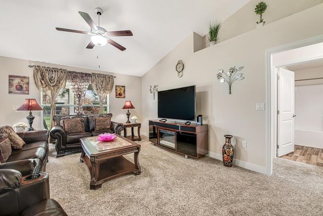 367 SW Grimaldo Terrace, Port St. Lucie, FL 34984