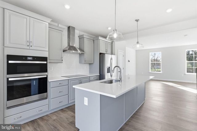 234 MONTEITH DR, Winchester, VA 22601