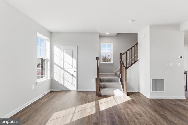 234 MONTEITH DR, Winchester, VA 22601