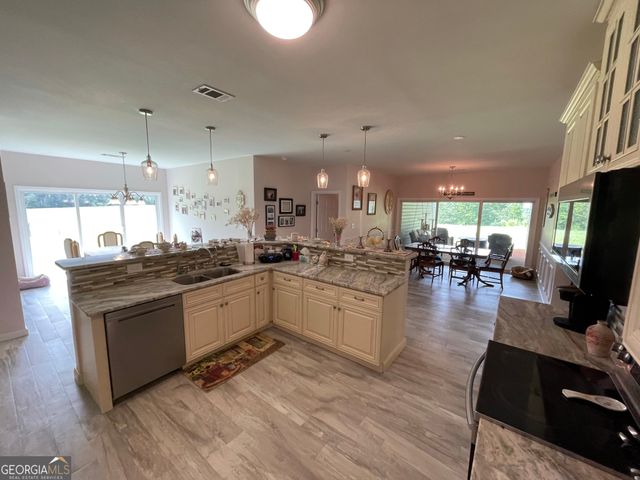 1911 ELLIS ROAD, Hogansville, GA 30230