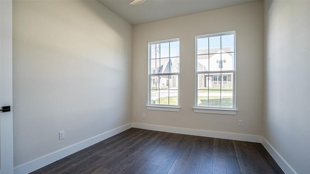 5702 Barkridge Drive, Granbury, TX 76048