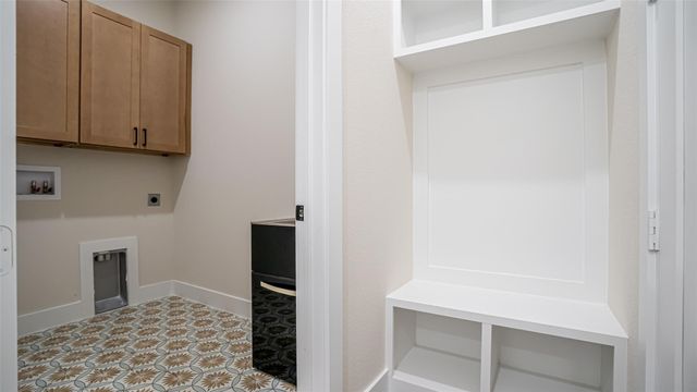 5702 Barkridge Drive, Granbury, TX 76048