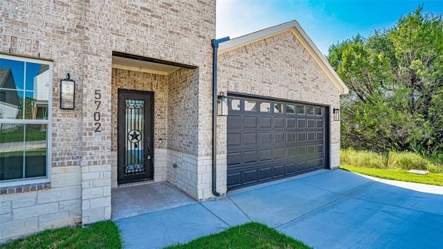 5702 Barkridge Drive, Granbury, TX 76048
