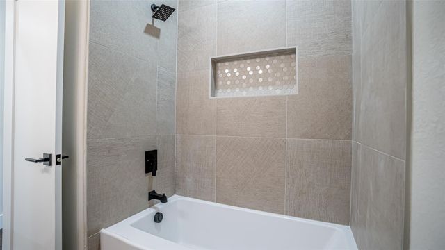 5702 Barkridge Drive, Granbury, TX 76048