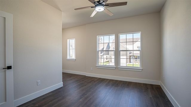 5702 Barkridge Drive, Granbury, TX 76048