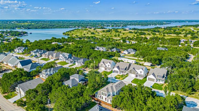 5702 Barkridge Drive, Granbury, TX 76048