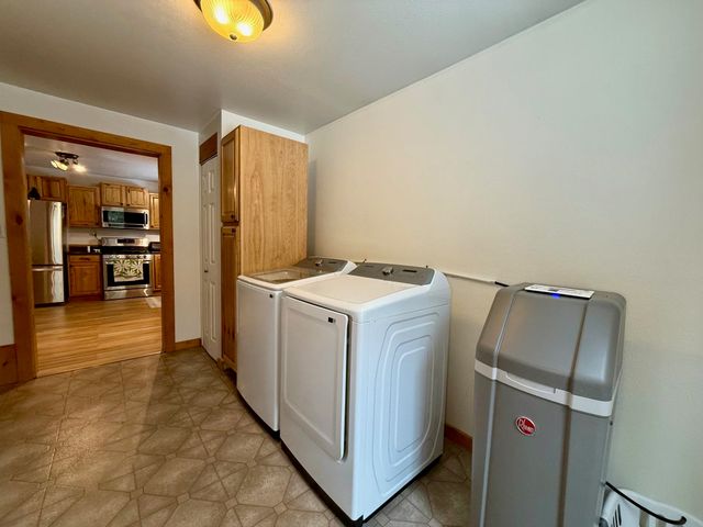 2273 ARLENE DRIVE, North Pole, AK 99705