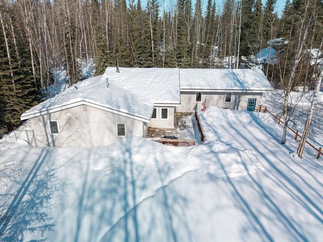2273 ARLENE DRIVE, North Pole, AK 99705