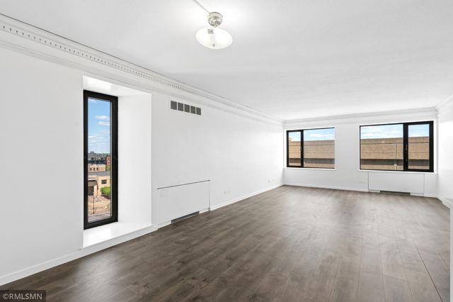 19 1st Street S B908, Minneapolis, MN 55401