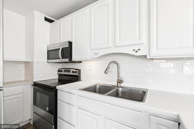 19 1st Street S B908, Minneapolis, MN 55401