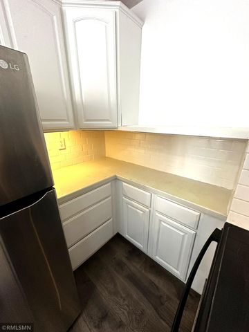 19 1st Street S B908, Minneapolis, MN 55401