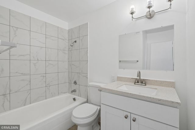 19 1st Street S B908, Minneapolis, MN 55401