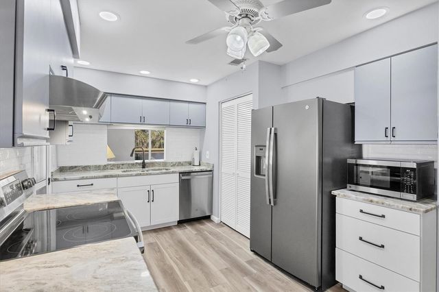 687 LINDEN DRIVE, Englewood, FL 34223