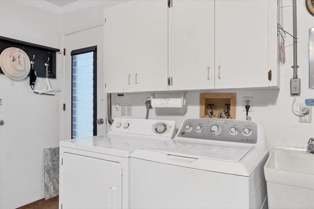 687 LINDEN DRIVE, Englewood, FL 34223