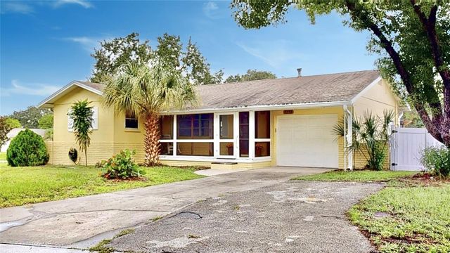 5233 52ND WAY N, St Petersburg, FL 33709